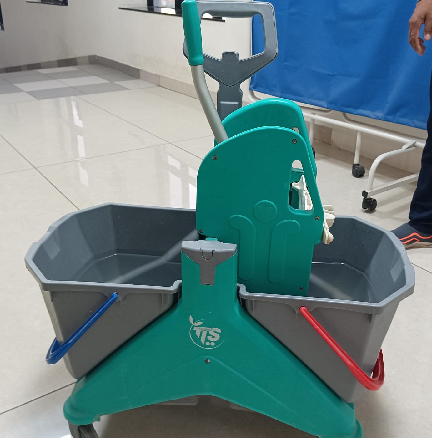 Double Bucket Mop Wringer Trolley (TTS)
